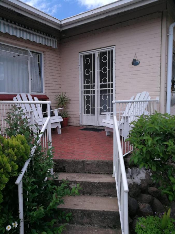 Adirondack Inn Estcourt Exterior photo